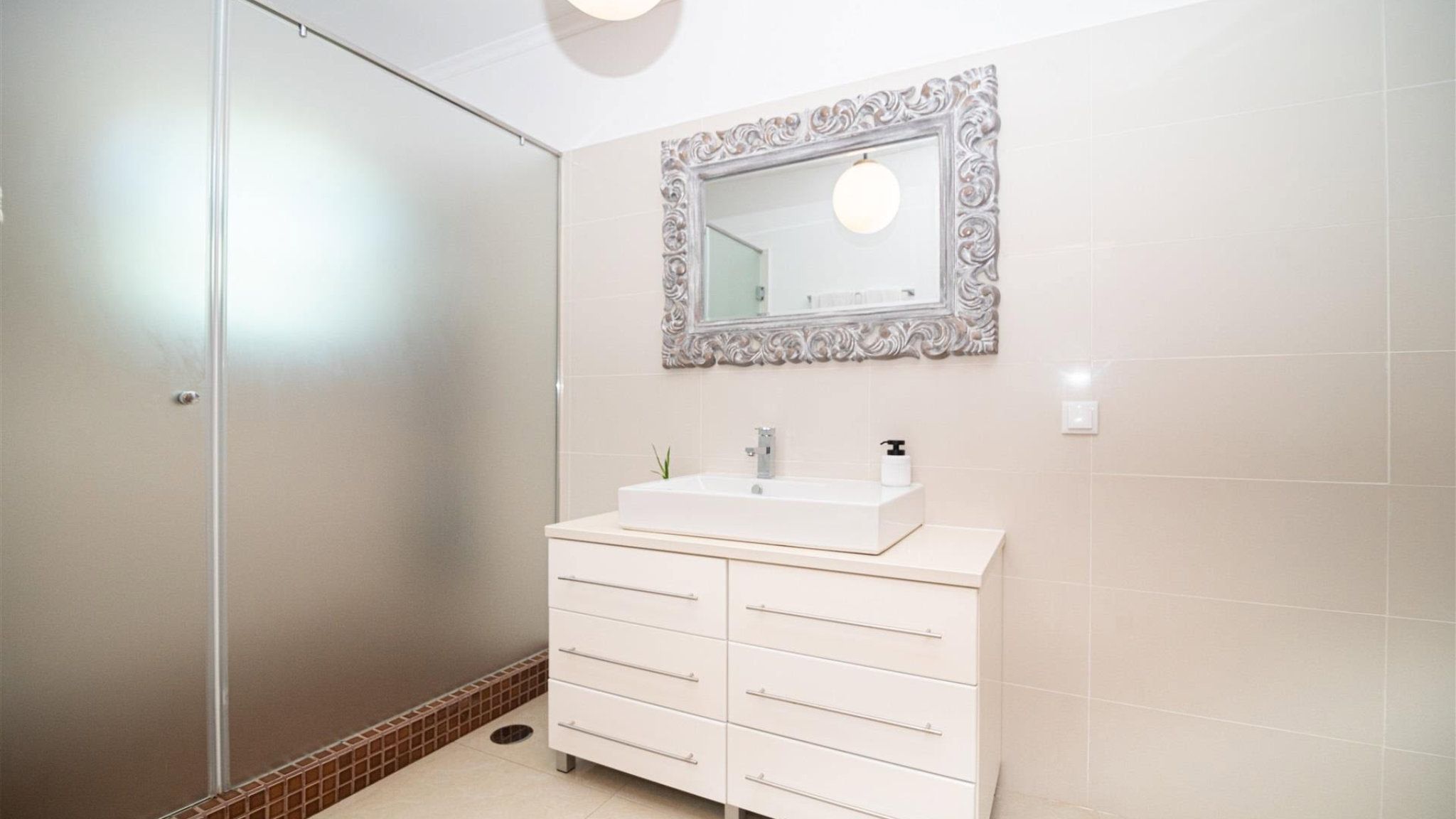 M679 Badezimmer