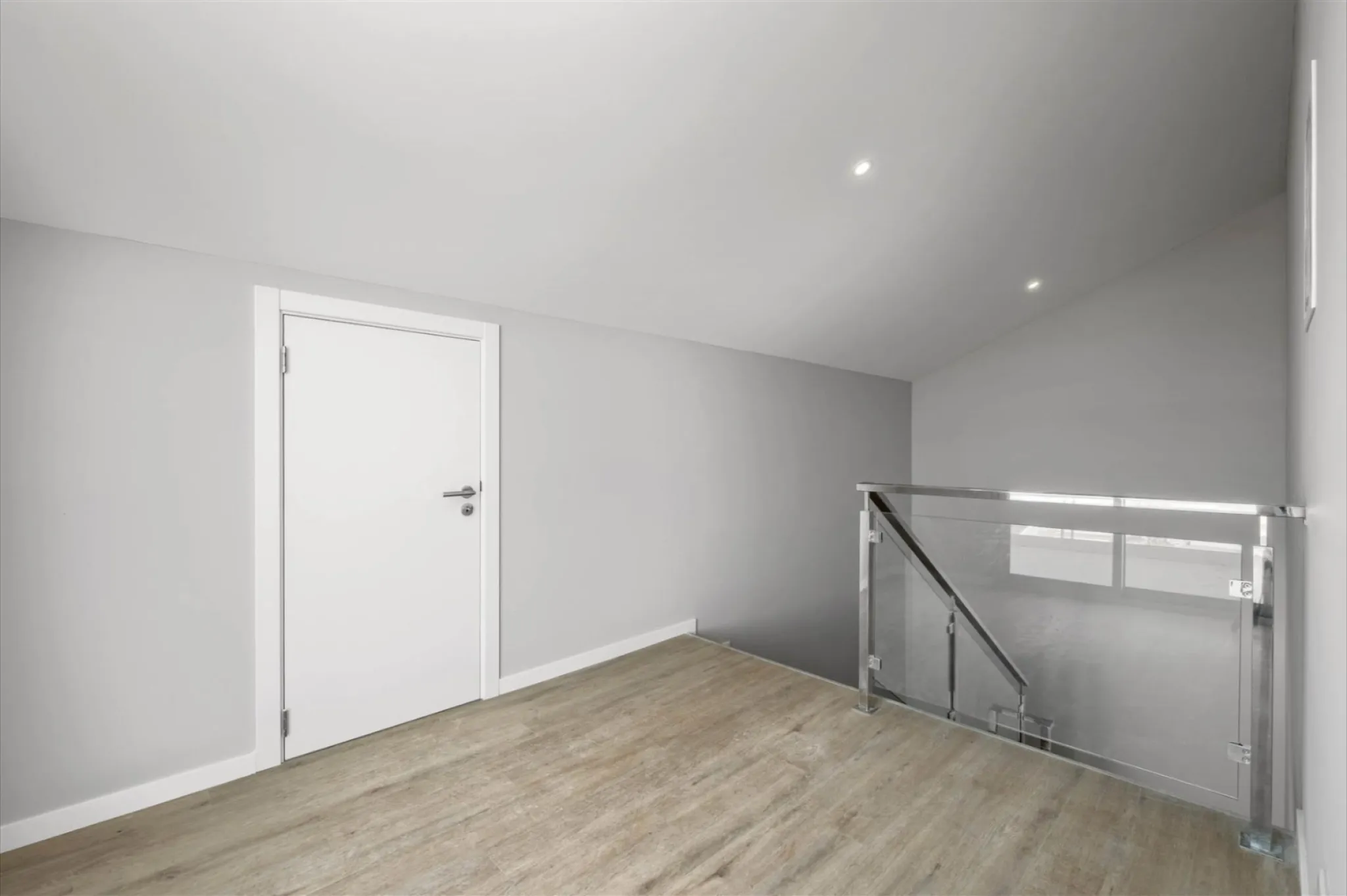 M802 Staircase