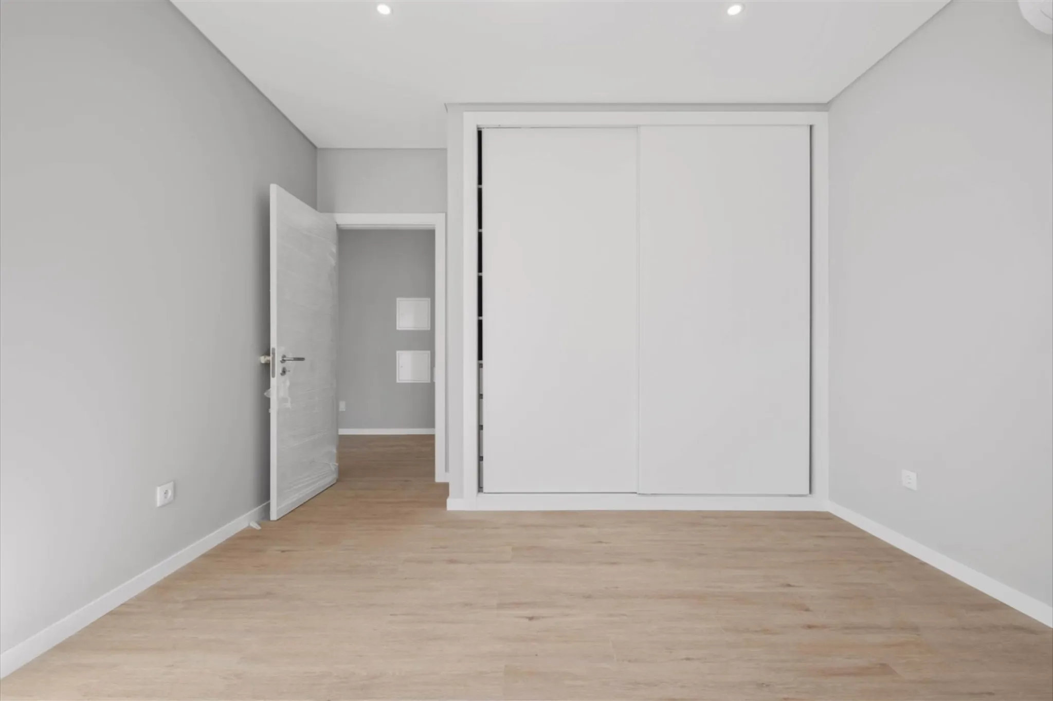 M802 Bedroom