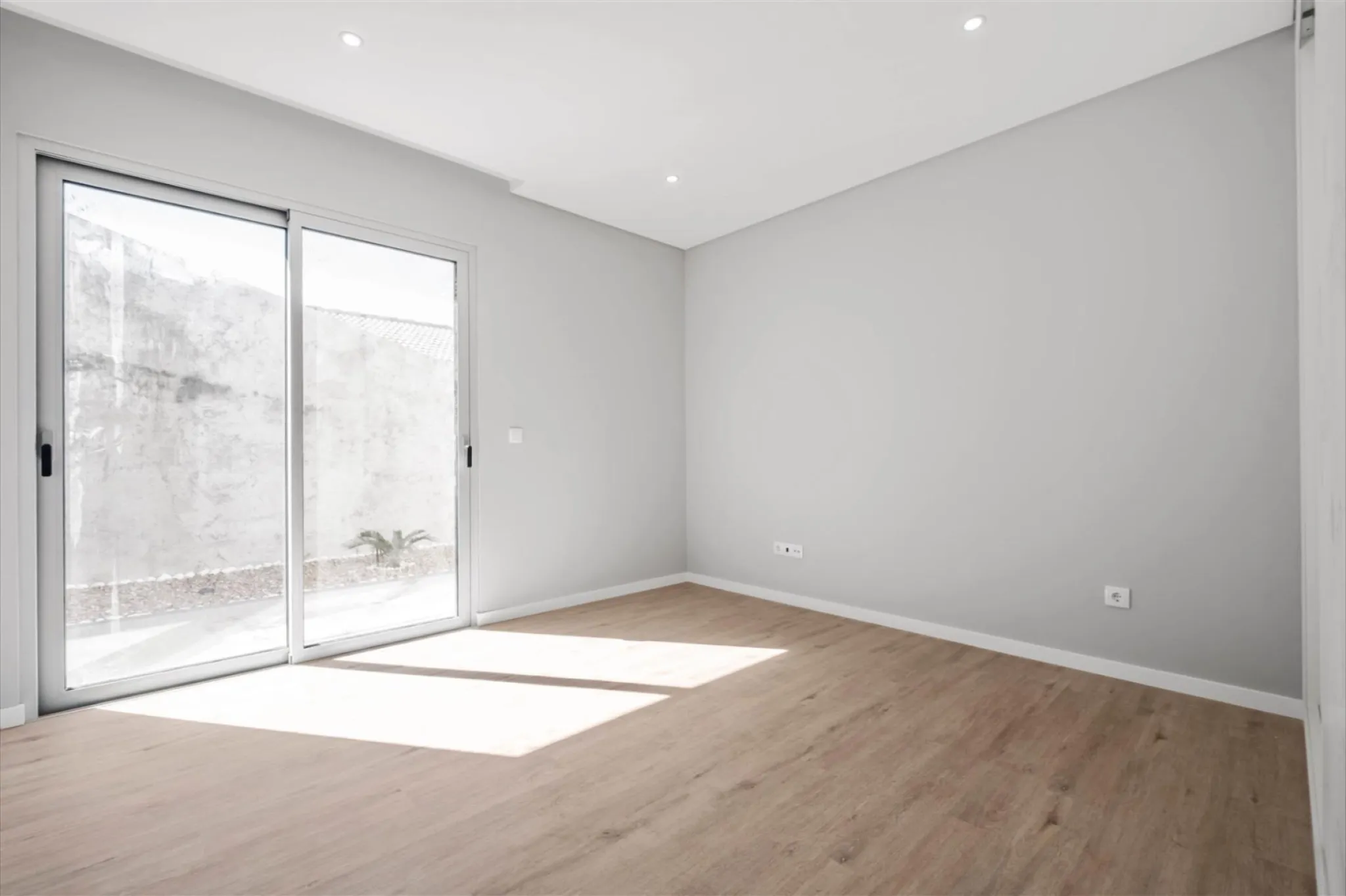 M802 Bedroom