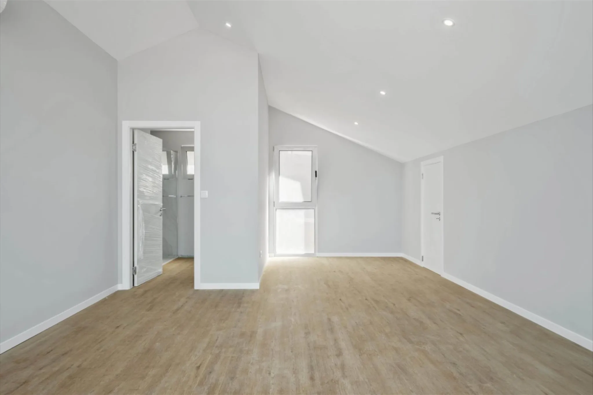 M802 Bedroom