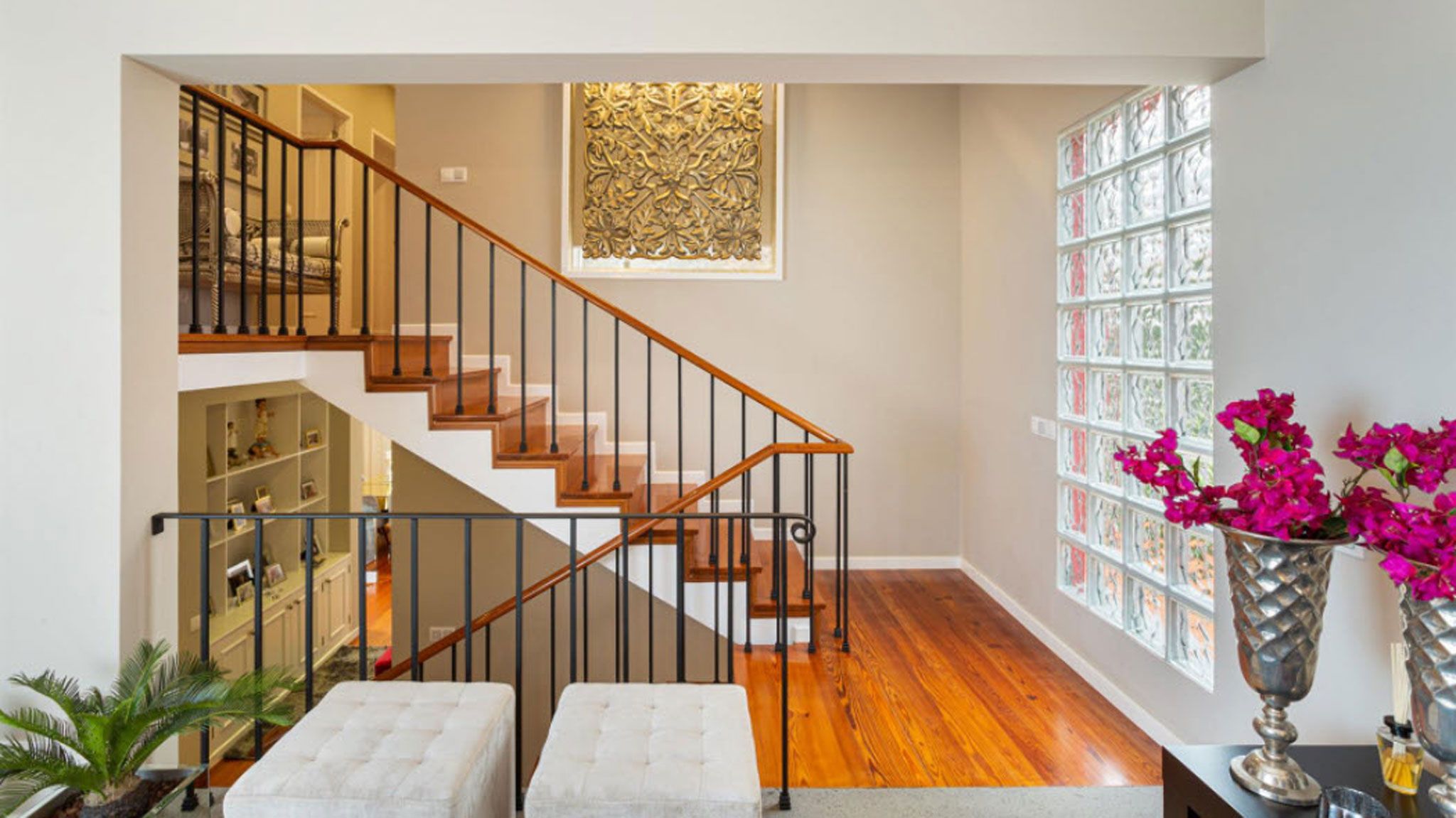 M544 staircase