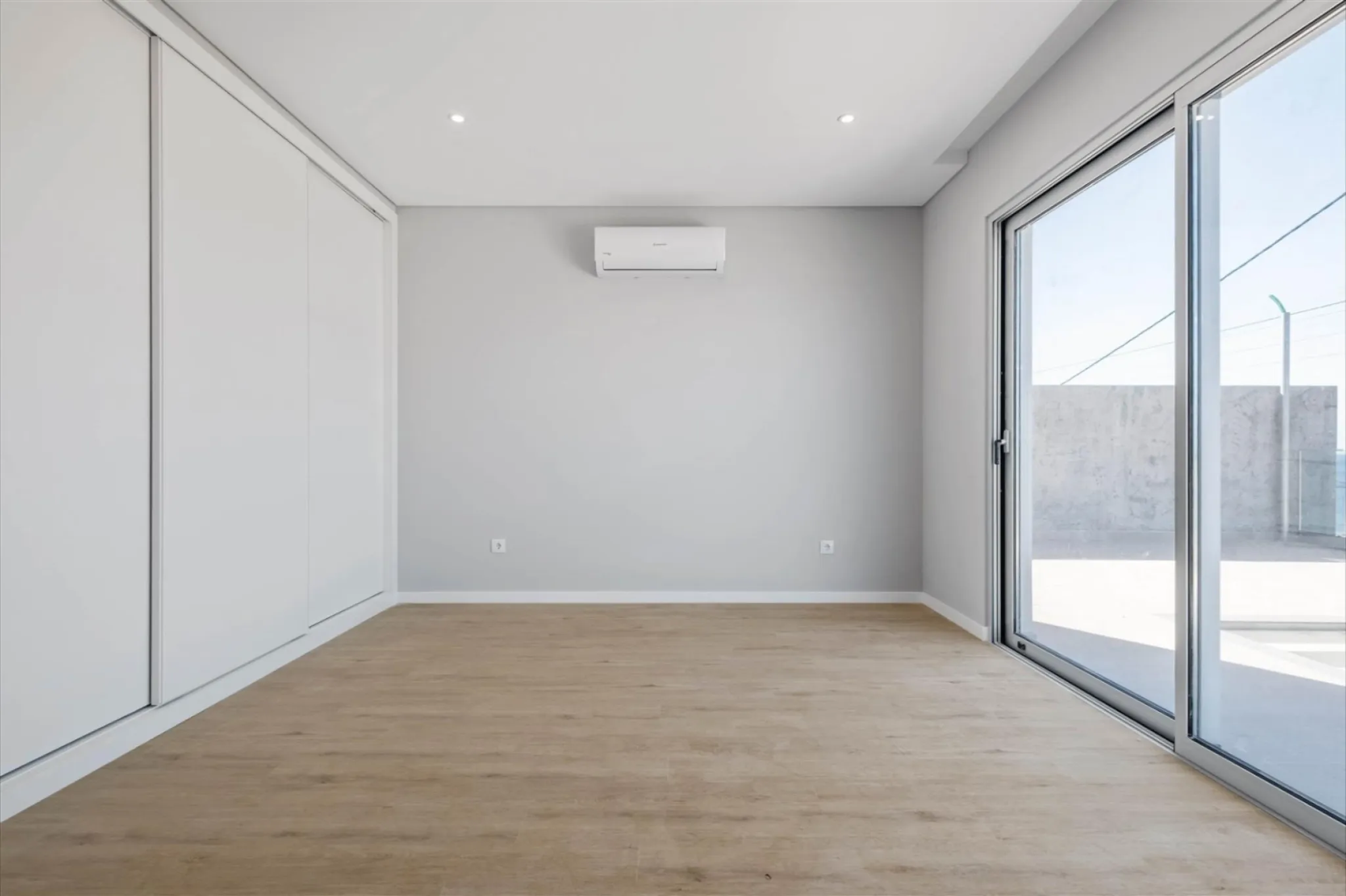 M802 Bedroom