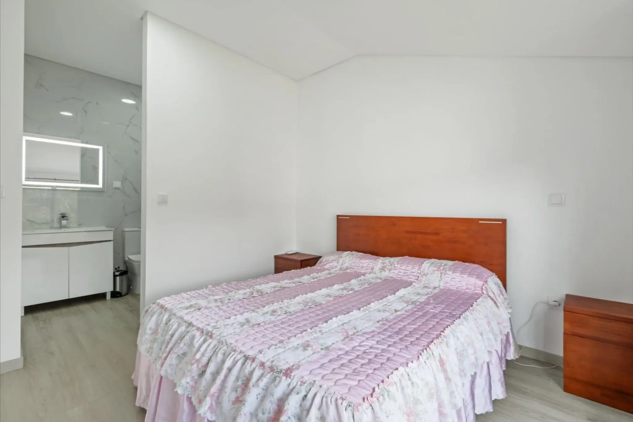 M805 Schlafzimmer