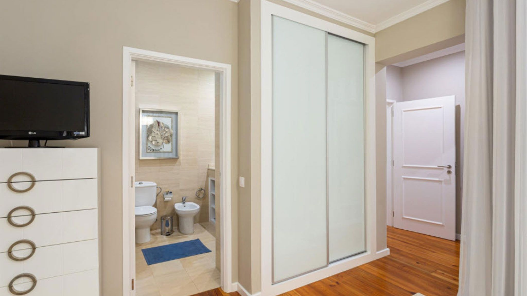 M544 Bedroom
